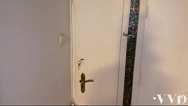 Nonton Delivery Girl Agreed To Test My Dick With Her Cunt thumbnail