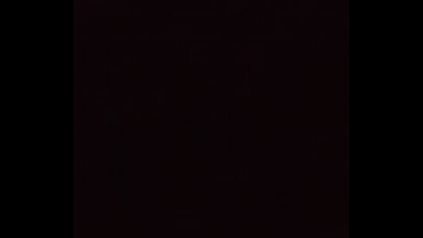 Comendo a putinha no escuro