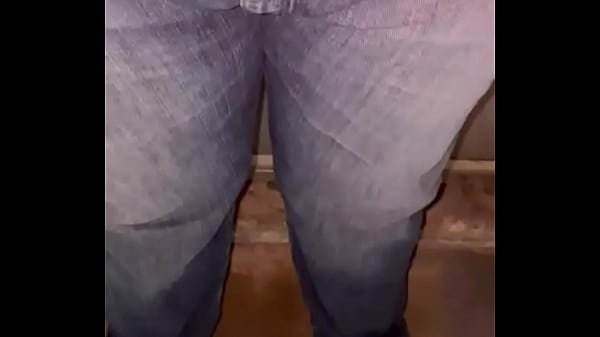 Nonton Pissing In His Jeans thumbnail