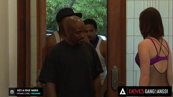 DEVILS GANGBANGSSexy Jennifer White Is_Hungry For A Creampie SoShe s Going To_Get Gangbanged