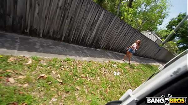 Play MP4 - Stuck Up Girl