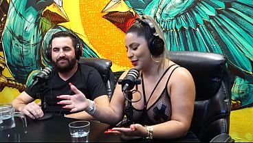 Miss Bumbum Caminhoneira Que Curte Troca De Casal, Vai Pra Programa Ficar Sem Roupa O Marido thumbnail