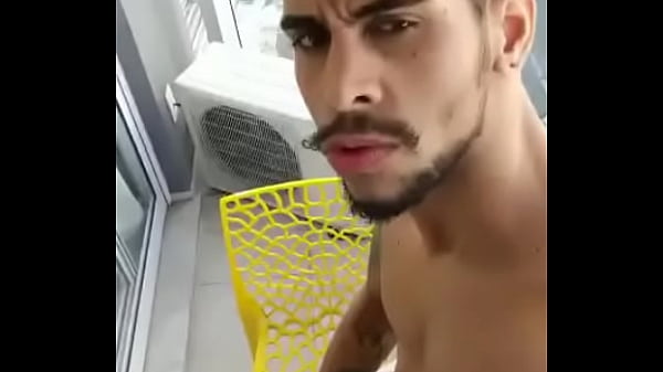 Hombre cacorro arrecho deja mirar por whatsap 