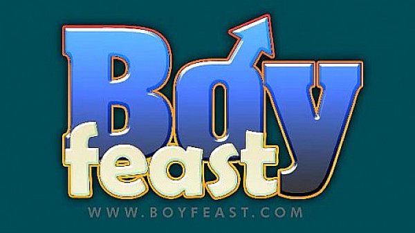 Gorgeous twinks have fun 