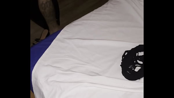 Meu Vizinho Meu Fudeu! Vizinho Pauzudo Fode A Casada Safada E Marido Filma Tudo E Fica Na Punheta. thumbnail