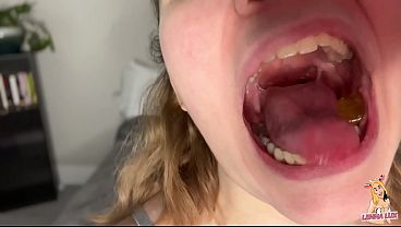 Hungry Gf Wants To Eat You Like A Snack