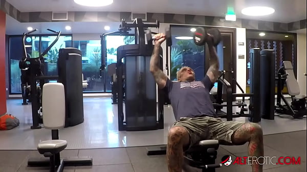 Play MP4 - Busty MILF Texas Patti getting some cock