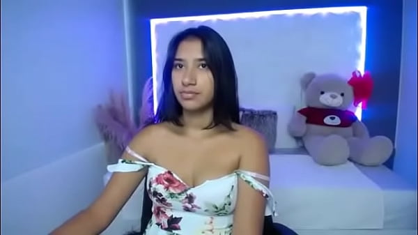 Dayanna 4k con sensual vestido