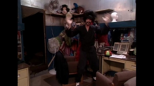 Play MP4 - Metro - Risque Burlesque 01 - scene 2