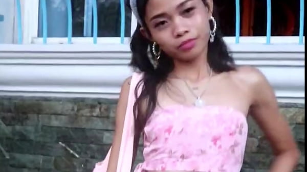 Play MP4 - Losing ass virginity with black anal plug - preparation of getting white cock inside there