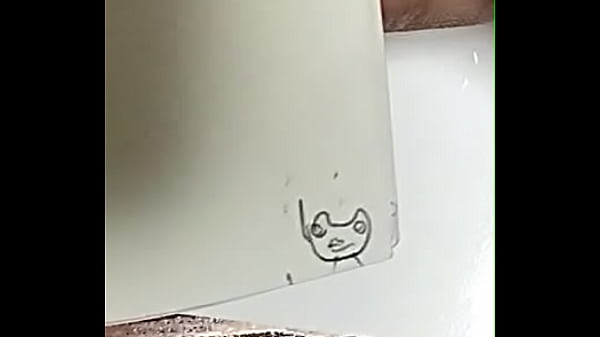 ひでのオリキャラの自作短編映画を見ます。問題集の端に描きました。 