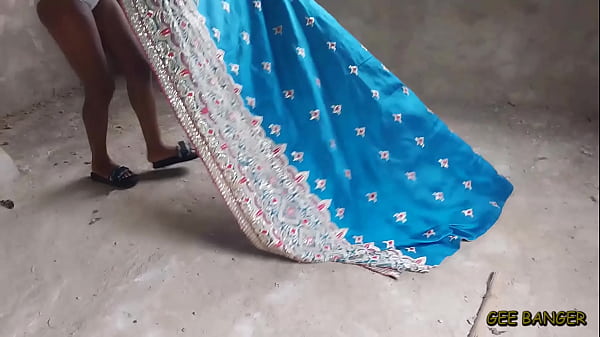 Nonton Hardcore Sex In The Campus During Break Time thumbnail