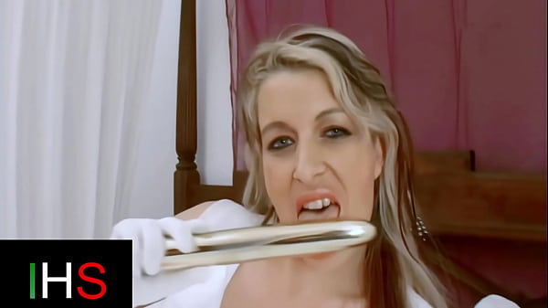 Nonton Great Blonde Slut Fucked Wonder Y In The Ass thumbnail