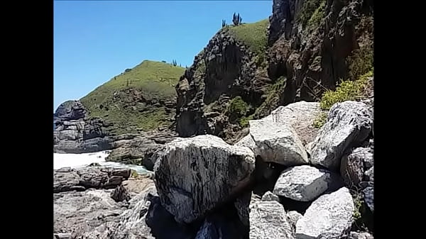 Alguma solteira ou casal afim de curtir comigo a praia de nudismo em cabo frio