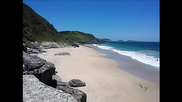 Alguma solteira ou casal afim de curtir comigo a praia de nudismo em cabo frio 