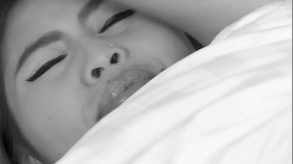 Nonton Porn With Asian Babe thumbnail