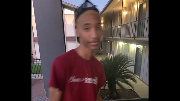 zee dougie remix feat shyllomoo