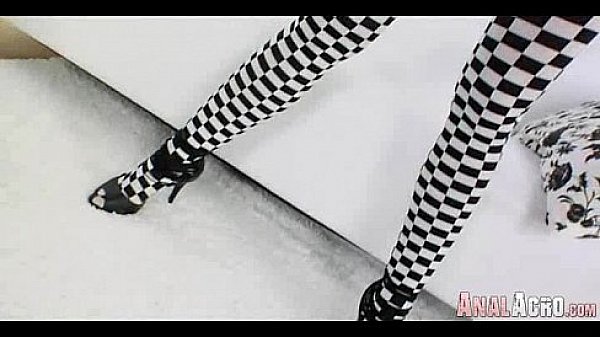 Nonton Playing With Her Asshole 646 thumbnail