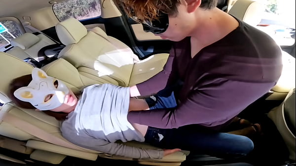 Play MP4 - 不倫デートの朝コンビニでムラムラしてカーセックスする変態カップル