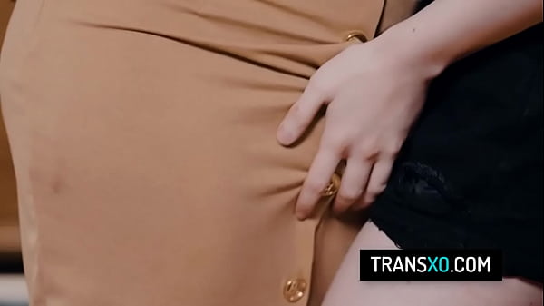 Two Hot shemales Jean Hollywood and Jessy Dubai in threesome sex 