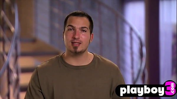 Sexy babes kissing in front of a guys_before group_sex