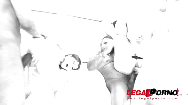 Play MP4 - Roxy Dee & Lara Onyx double anal &lpar;DAP&rpar; with 3 guys RS188