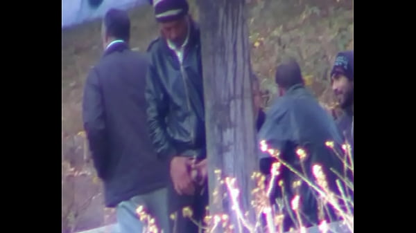 Play MP4 - Maroccan pissing&period;MP4