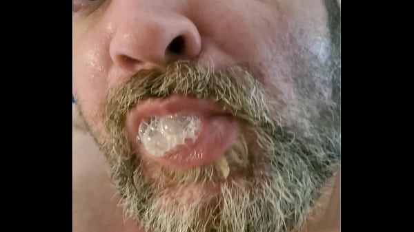 Girlfriend Loves to See Me with a Mouthfil of Cum 