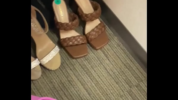 Nonton A Sneak Peek Of My Friends Collection Of Shoes At My Disposal thumbnail