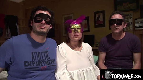 Play MP4 - Edoardo&comma; la moglie toscana e il bull