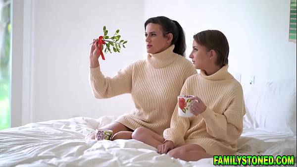 Play MP4 - Stepmom Penny Barber and stepdaughter Macy Meadows in bed having fun while Tyler jacks off watching them