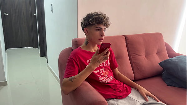 Nonton Mi Culona Madrastra Se Hace Pasar Por Mi Novia Y Yo Me Aprovecho Para Follarla Duro. thumbnail