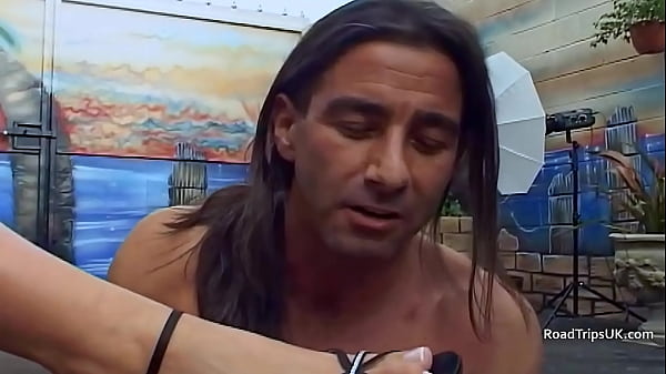 Fiveway outdoor sex_with a couple ofBritishMILFs