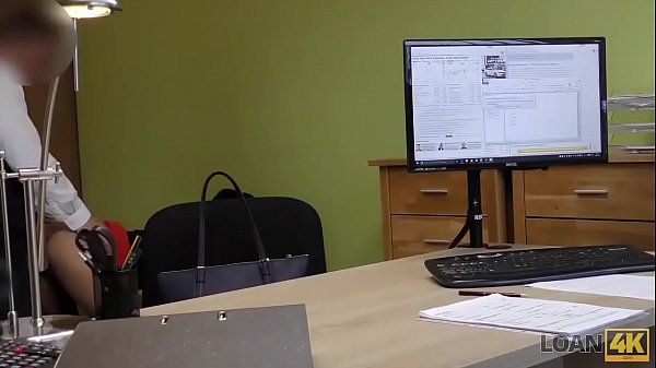 LOAN4K.Bruna snella ha bisogno_di soldi ed è pronta a tutto