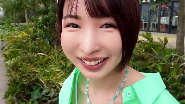 ライブ終わりにホテル直行、セフレのチ●ポを前に言いなり状態...『もっと叩いてぇ///』スパンキングや首●めハードプレイに絶叫絶頂...！子宮口めがけ止まらない猛ピス&rarr;ファンも絶句の連続中出し&顔面シャワー！※ヲタクと淫行ファンサ動画有 Part2 thumbnail