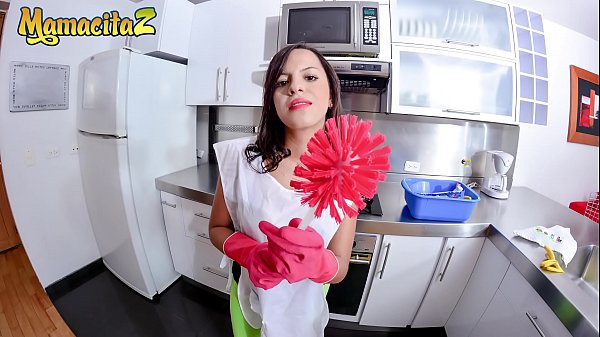 MAMACITAZ Dirty_Latina Maid Daniela Robles WantsTo FuckHer Client