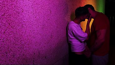 Casado Levou Amigo Pro Quintal E Mamou Escondido Da Esposa thumbnail