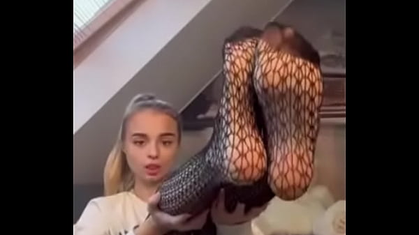 Play MP4 - Feet in tights 4