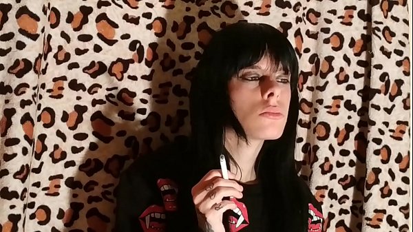 Beth Kinky - Sexy goth domina_smoking 2 pt1 HD