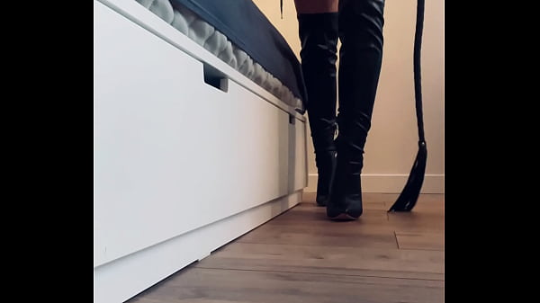 Le l&eacute;chage de bottes est recommand&eacute; pour marqu&eacute; des points goddess 