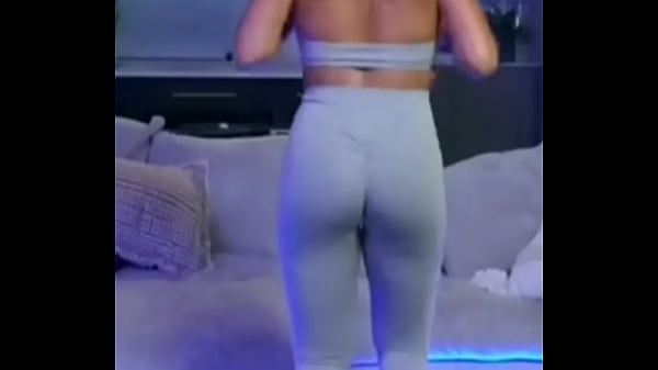Nice round ass that can clap clap 