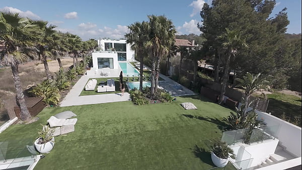 Nonton My Friends Give Me 10 Women At Once For My Birthday! thumbnail