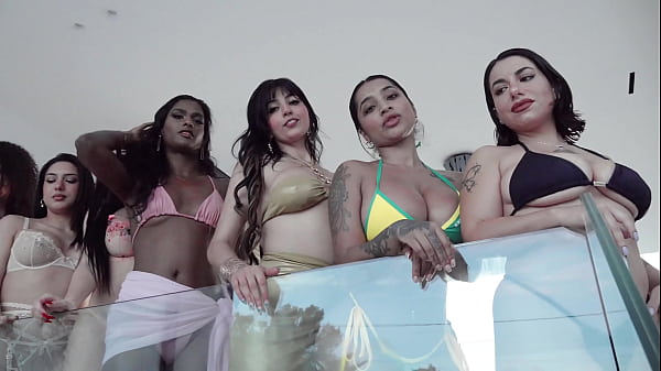 My friends give me 10 women at once for my birthday 