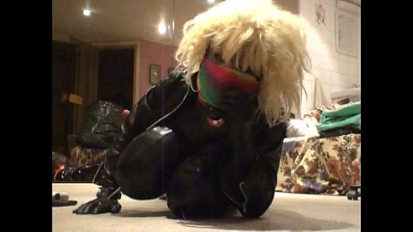 MaskedNurseRoxinaCumming030109