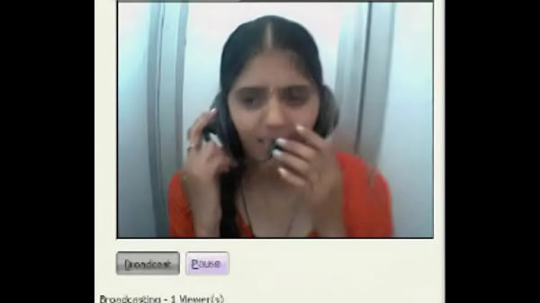 Play MP4 - tamil gal with nice boobs on cam &period;&period;&period;