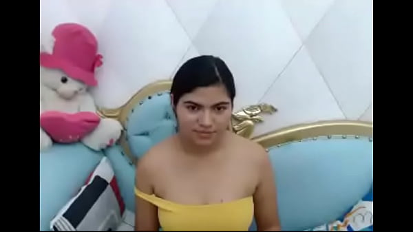 Karla ryan luciendo cuerpo sensual a la internet 