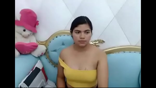 Karla ryan luciendo cuerpo sensual a la internet 
