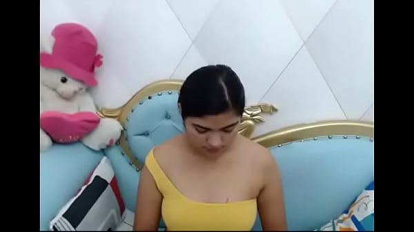 Karla ryan luciendo cuerpo sensual a la internet 