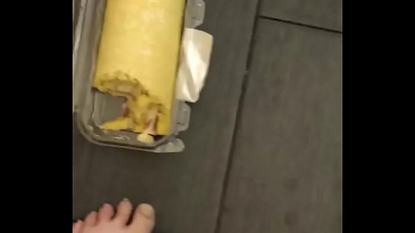 Nonton Food Destroyed thumbnail