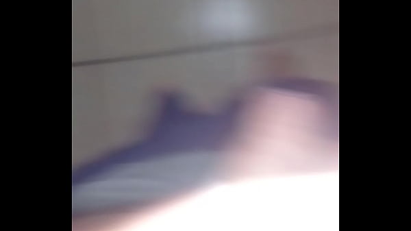 Play MP4 - Estoy solito en casa